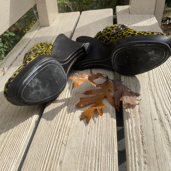 🐆 The Cheetah Cole Hasn Mules. Size 8 1/2 B - Picture 8 of 8